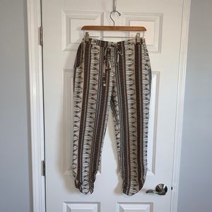 Size S Design Lab printed pants.